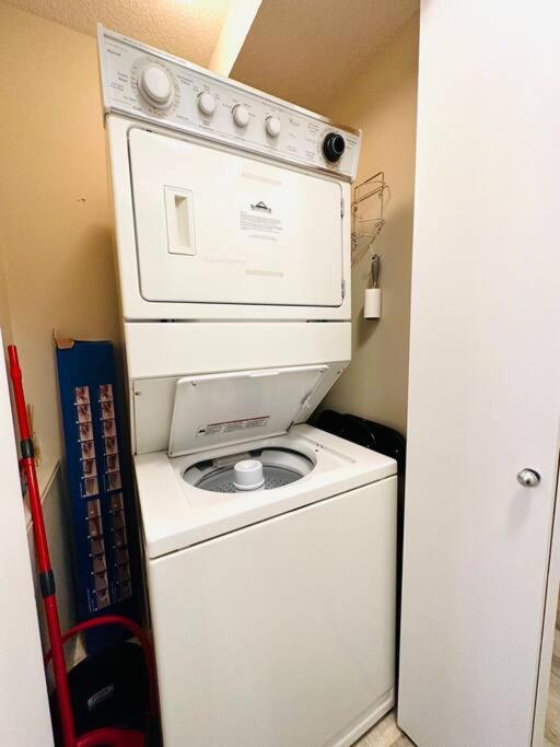 W116 New! Canmore- Whimsical Mountain Retreat Apartment