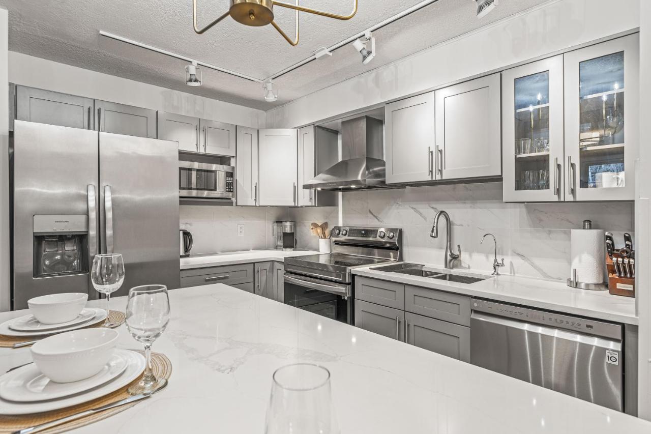 Apartment W116 New! Canmore- Whimsical Mountain Retreat *