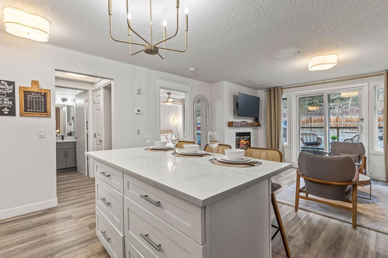 Apartment W116 New! Canmore- Whimsical Mountain Retreat Canmore