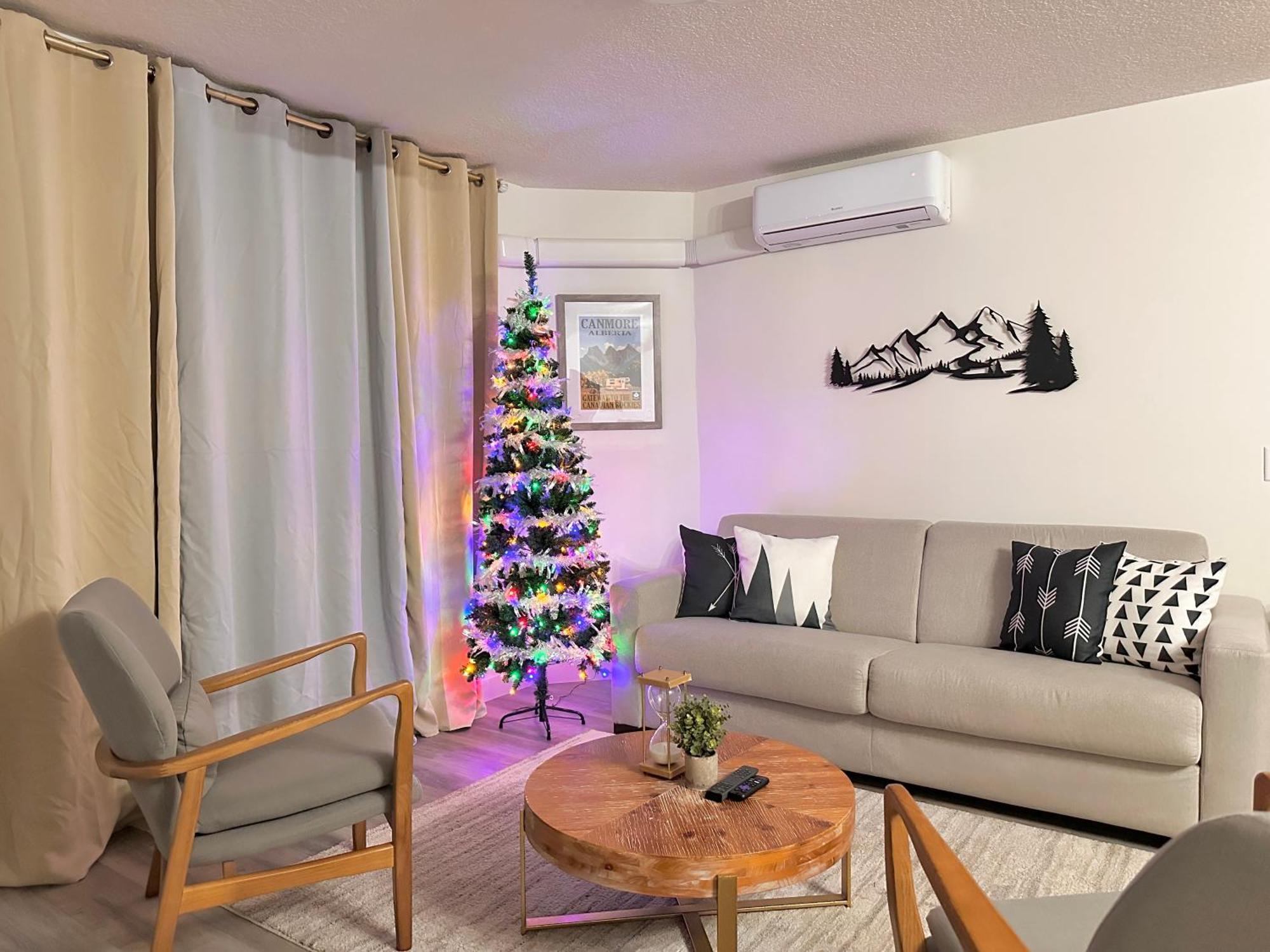 Apartment W116 New! Canmore- Whimsical Mountain Retreat Canmore